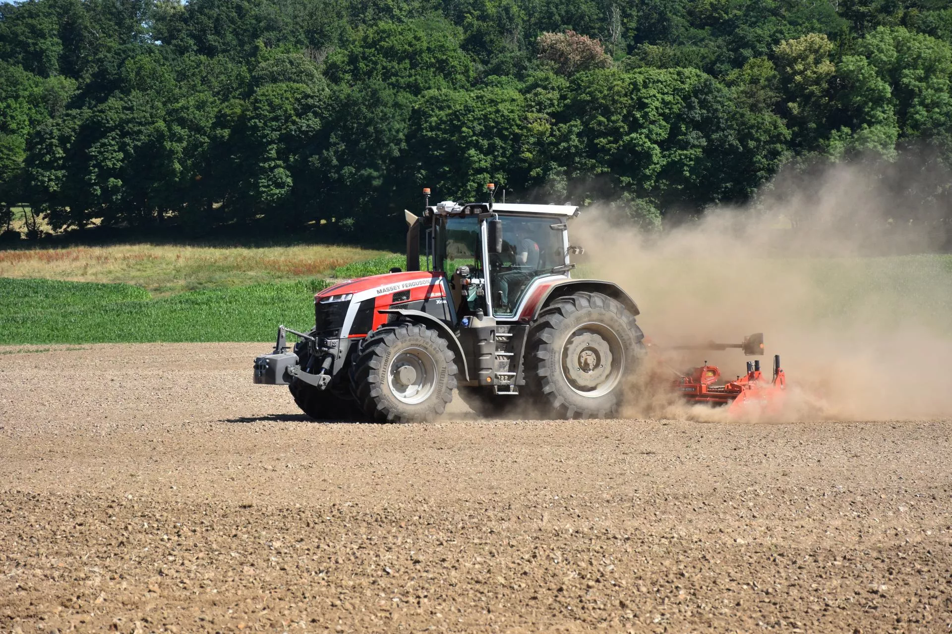 Massey Ferguson 8S Xtra – nowa generacja ciągników z opcją personalizacji