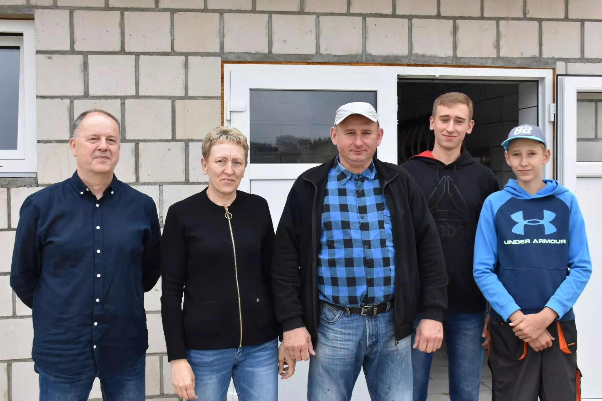 Rolnik sam przerobił swój siewnik. Efekt? Trzy razy większa pojemność [WIDEO]