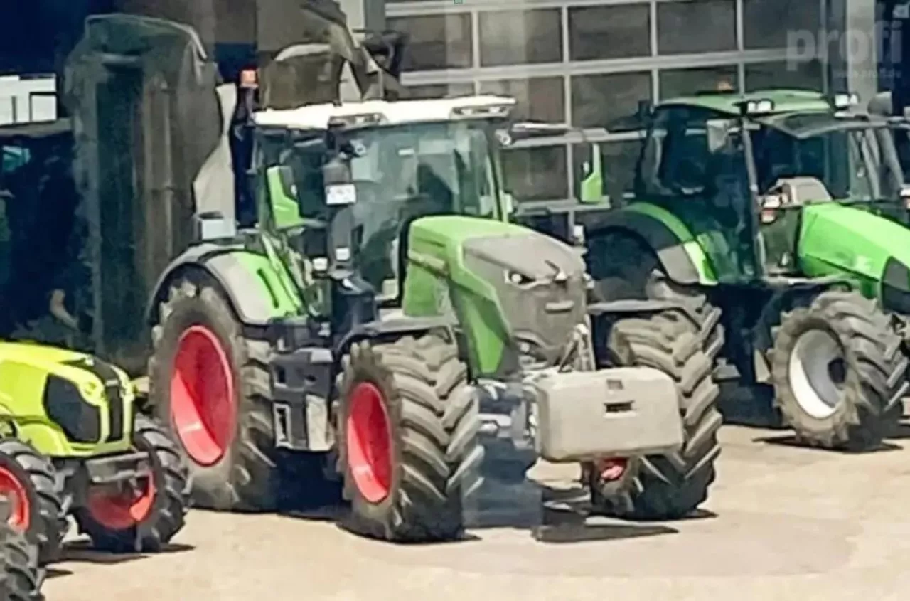 Nowy Fendt 800 przyłapany w terenie? Oto pierwsze szpiegowskie zdjęcie