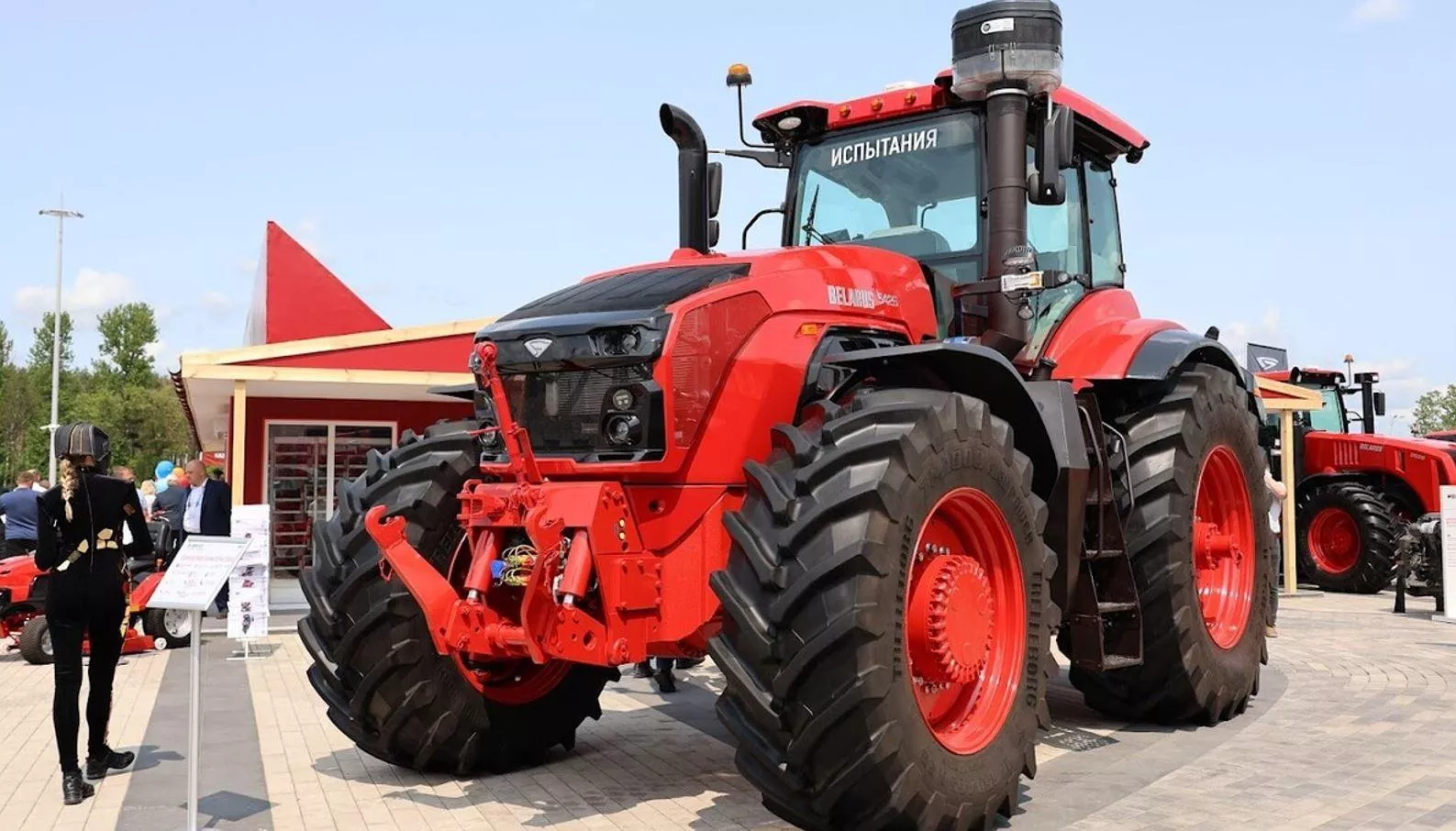 Belarus Titan 5425. Ciągnik, który zdeklasuje europejskich gigantów?