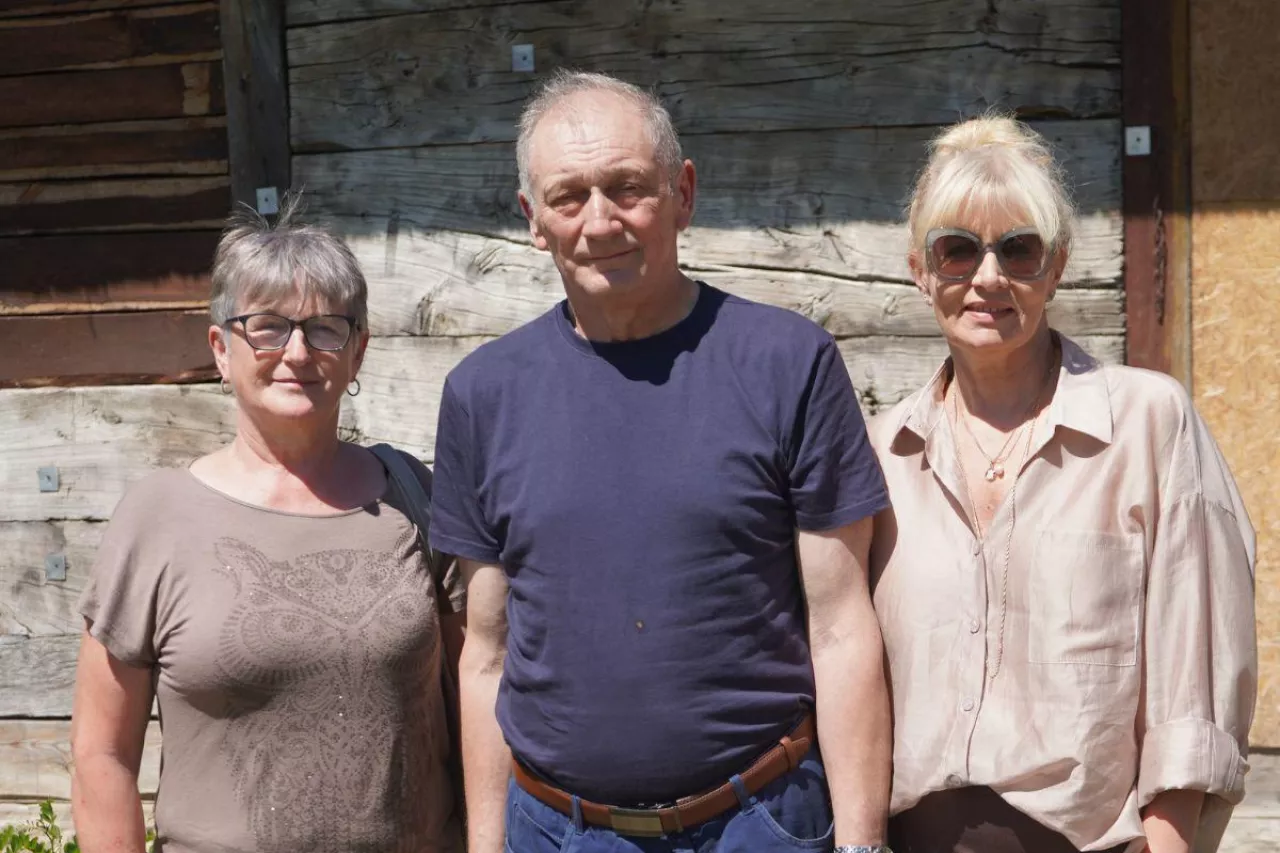 Na zdjęciu (od lewej): Wiesława i Andrzej Durmowiczowie z Katarzyną Walerych – koordyntorem Działu Skupu toruńskiego zakładu OSM Łowicz