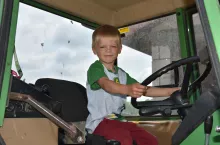 Mały Dominik chce iść w ślady ojca