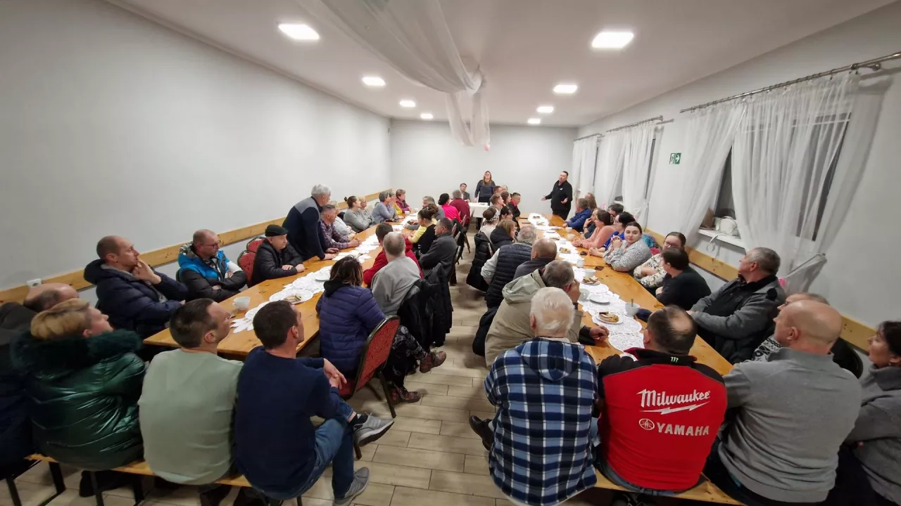 Spotkanie z mieszkańcami podczas którego omawiano planowaną inwestycję