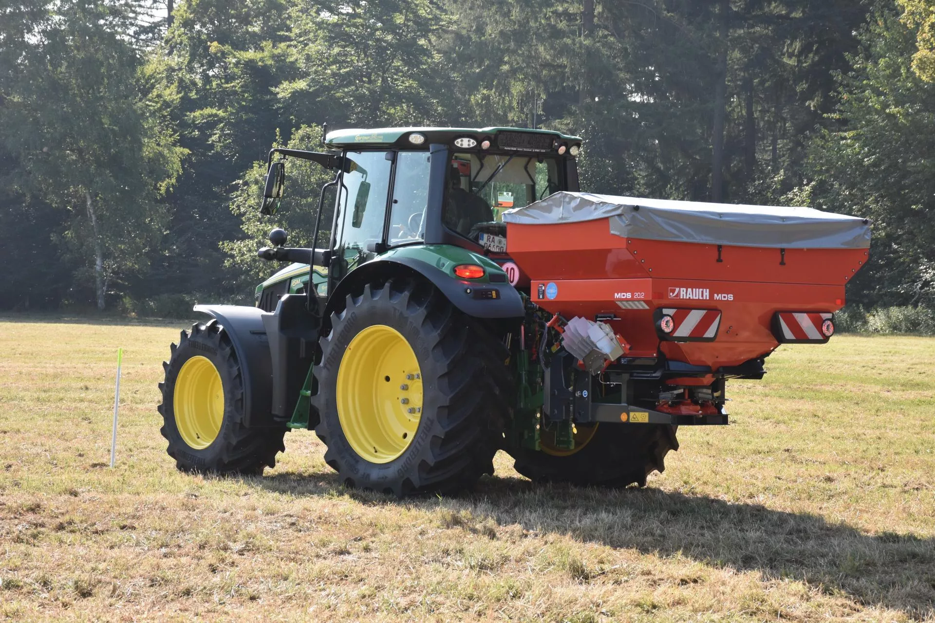 Nowa technologia rozsiewania nawozów. Koniec strat na uwrociach