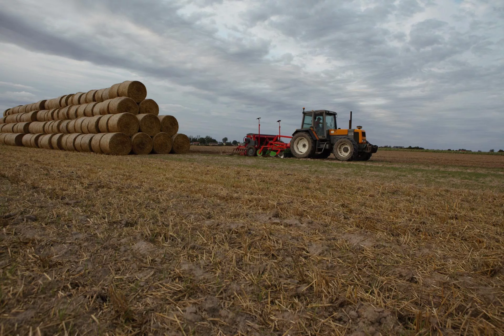 Ustawienie stogu słomy: jak nie narazić się na pożar?