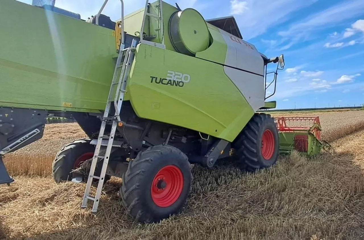 Rolnik przejechany przez kombajn. Jak do tego doszło?