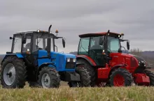 Rolnicy tracą ciągniki w środku żniw. Ministrowie obiecywali pomoc, teraz milczą