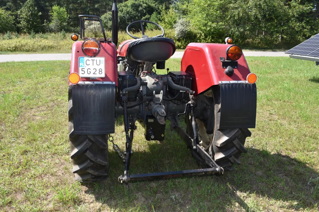 Przekładnia PZO, 1:2.0 zwiększa obroty WOM. Przeznaczona jest do pracy ze starszymi modelami ciągników