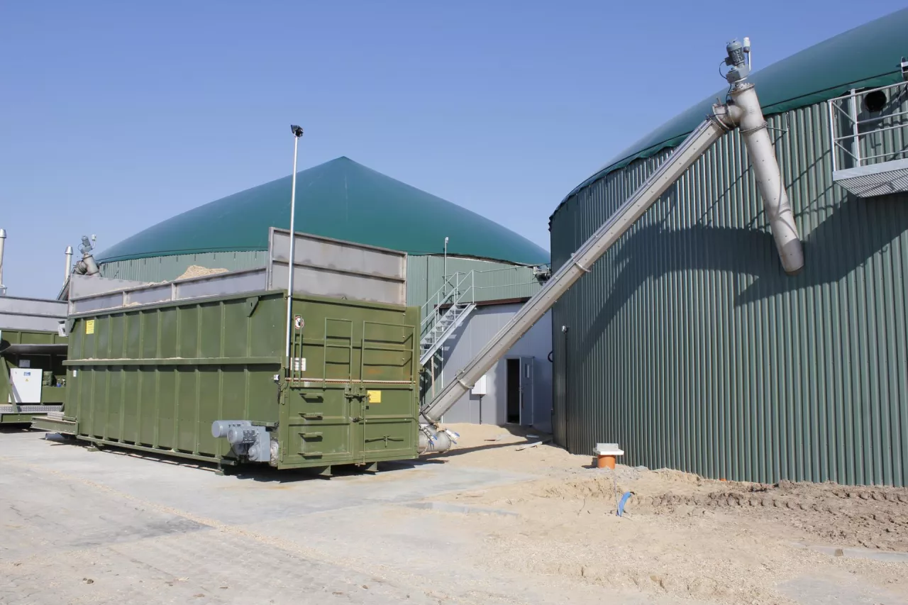 Dotacje dla rolników na bramy, okna i biogazownie. Jesienią rusza nabór w ARiMR