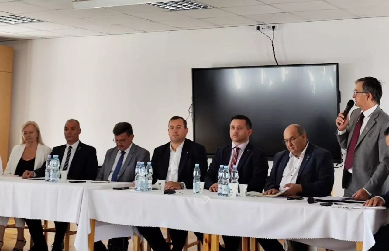 Nie ma gdzie sprzedać zboża. Minister zapowiada pomoc i cenę minimalną