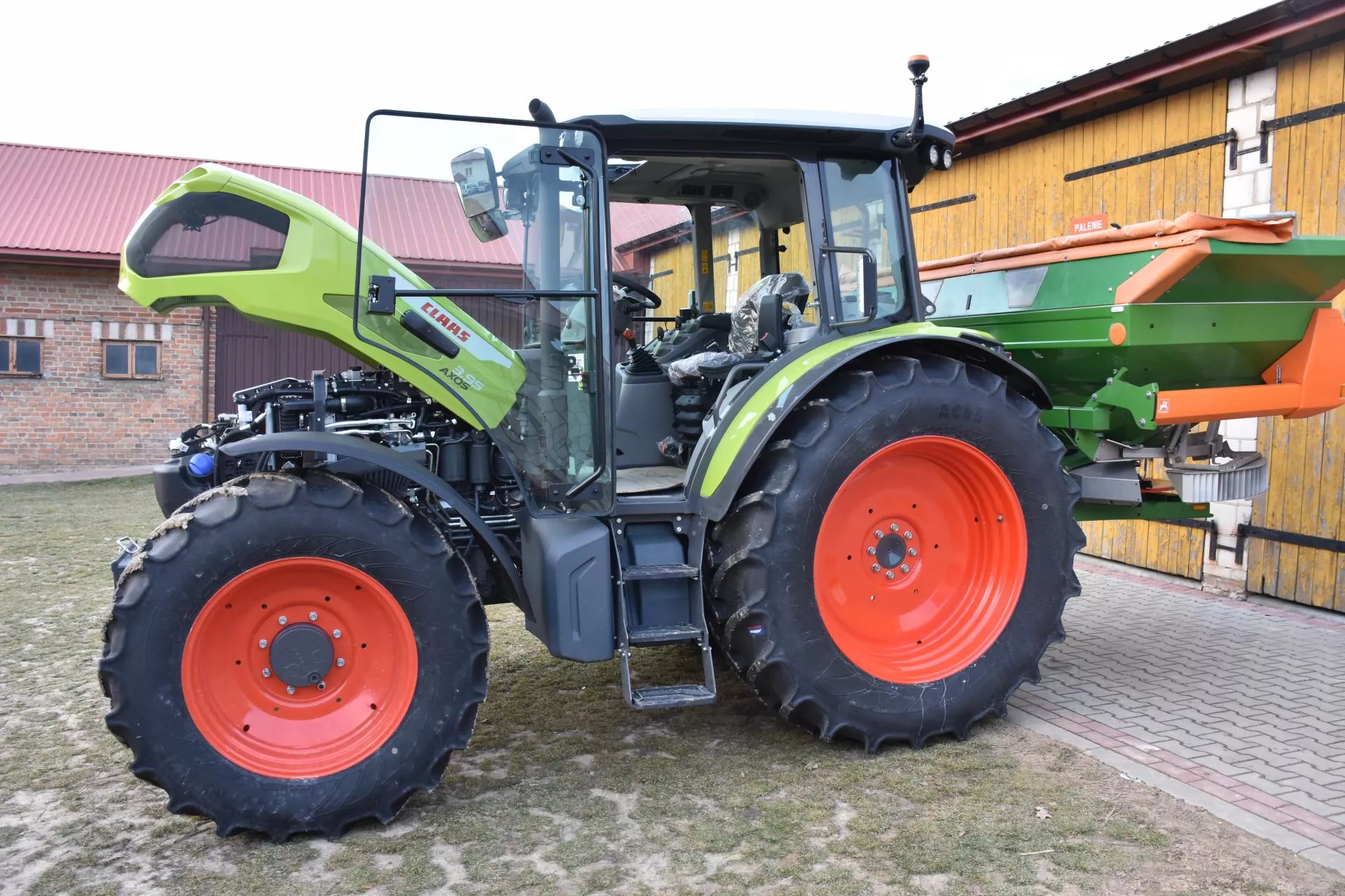 Koniec tanich badań technicznych. Nowy cennik uderzy w rolników po kieszeni