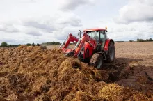 Płyty obornikowe: rolnicy dostali więcej czasu, ale muszą wysłać zgłoszenie
