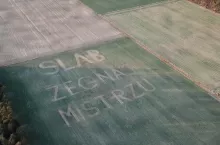 Pole pamięci. Rolnicy uczcili pilota w wyjątkowy sposób