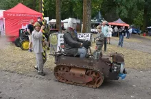 stalowy rumak, ciągnik rolniczy,