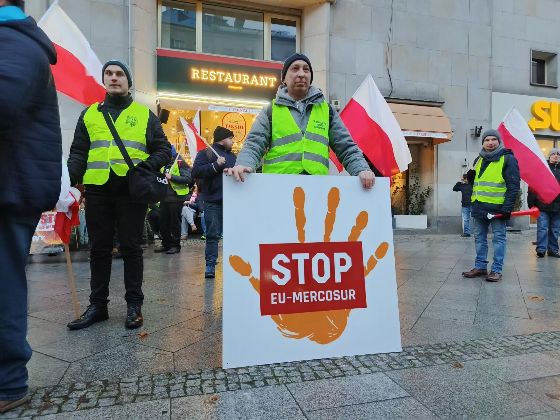 Kto silniejszy: rolnicy czy lobby samochodowe? Dowiemy się niedługo