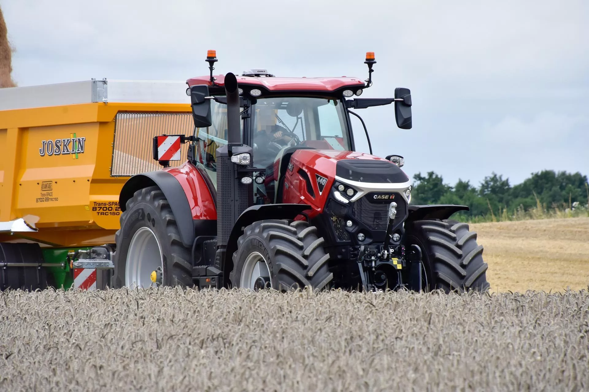 Case IH zaskoczy na Agritechnice 2025? Wyciekły zdjęcia prototypu Optum 440