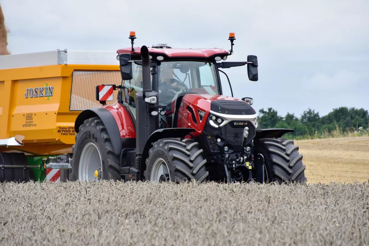 Prototyp ciągnika Case IH optum 440