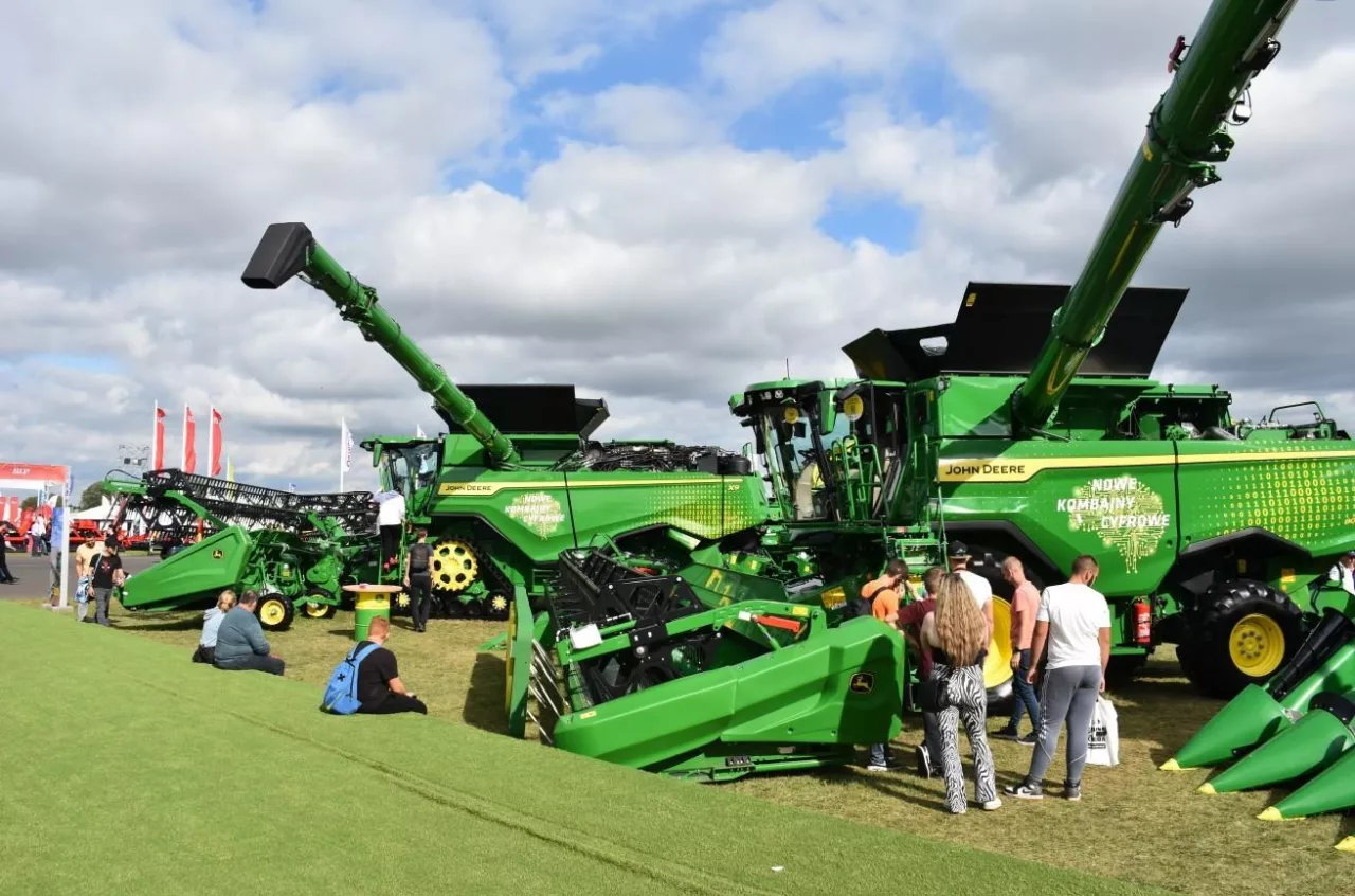 Największe kombajny na Agro Show 2025