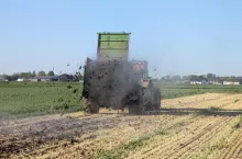 Do kiedy wywozić obornik, gnojowicę i gnojówkę na pole?