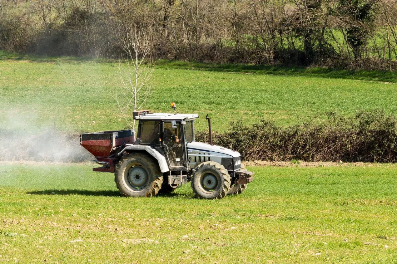 traktor, pole, nawożenie