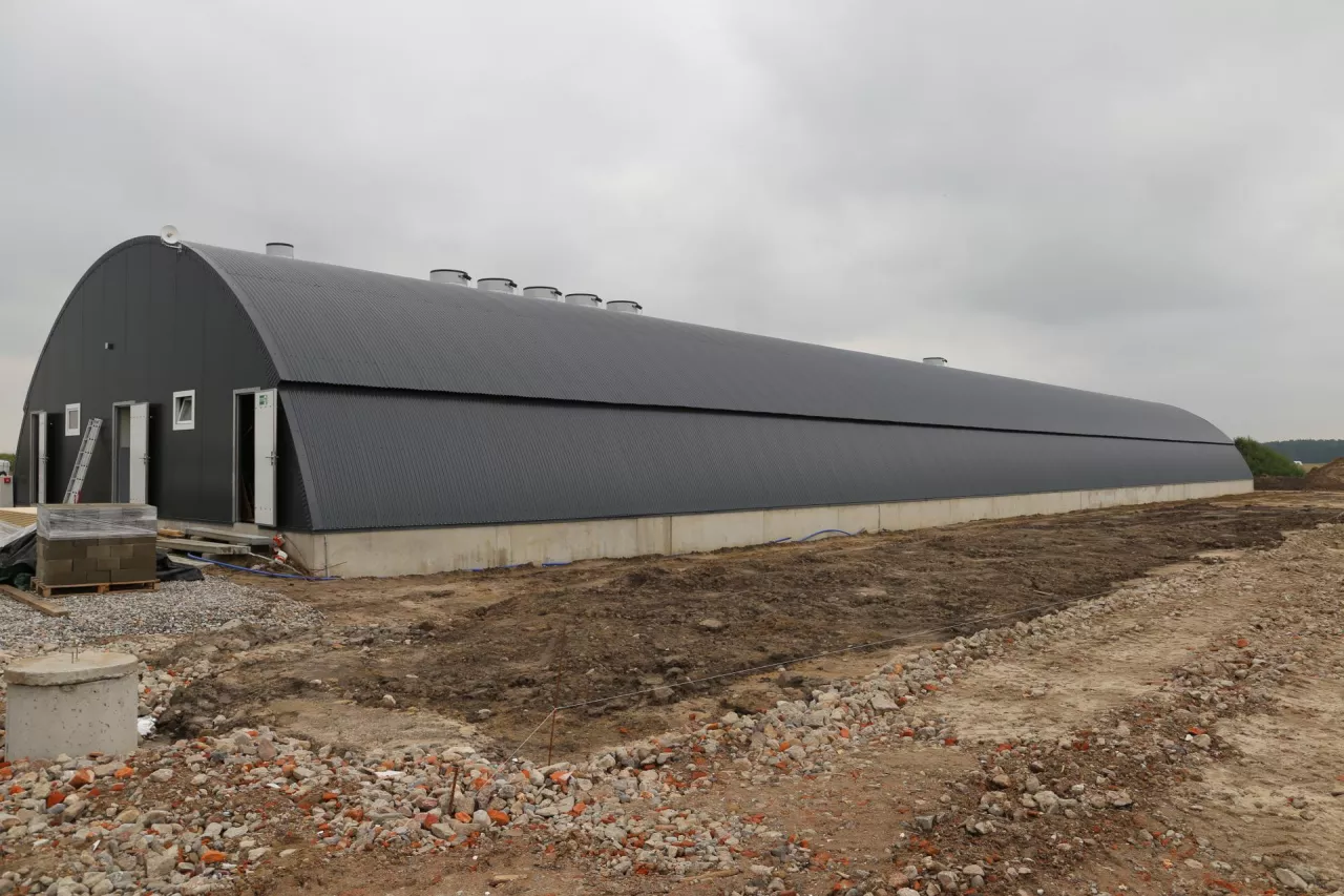 pierwsza w kraju chlewnia łukowa w Kuklinowie