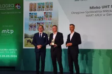 Okręgową Spółdzielnię Mleczarską WART-MILK w Sieradzu podczas medalowej gali reprezentował Dariusz Ostrouch, wiceprezes zarządu