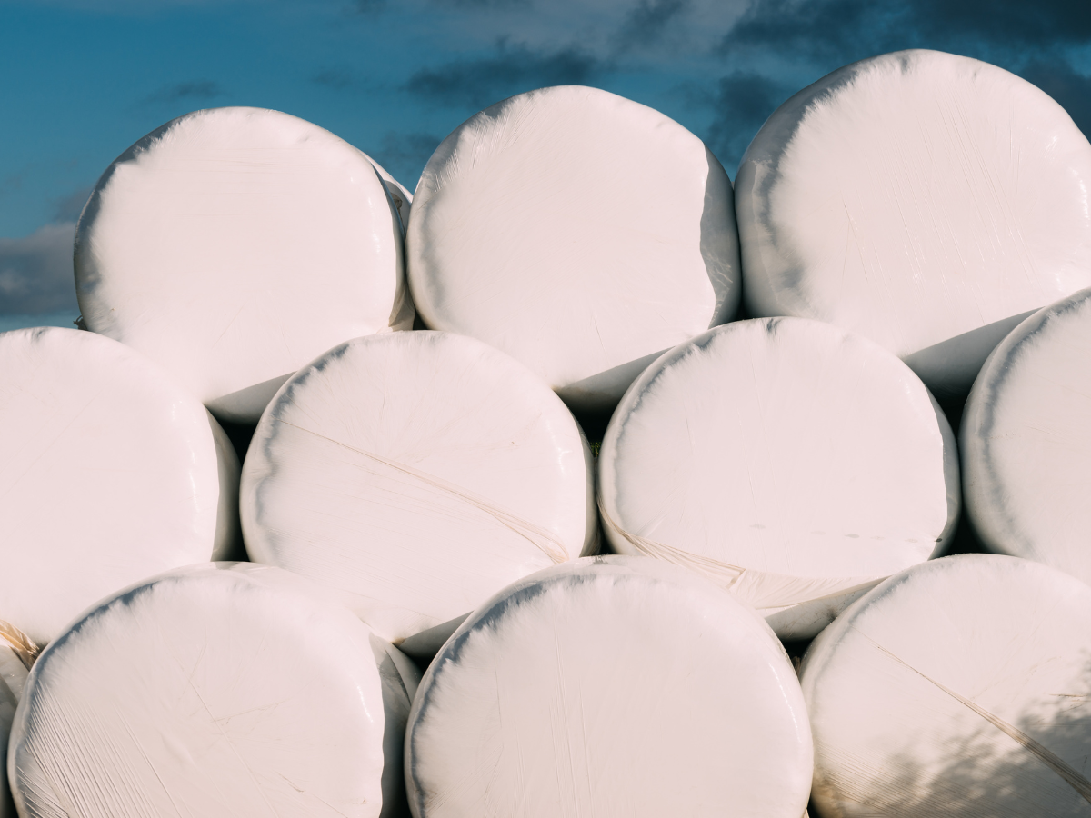 20 tys. zł za utylizację siatki. Rolnicy załamani: to nas rujnuje