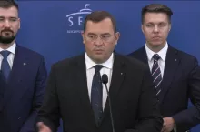 Minister rolnictwa podczas konferencji w Sejmie