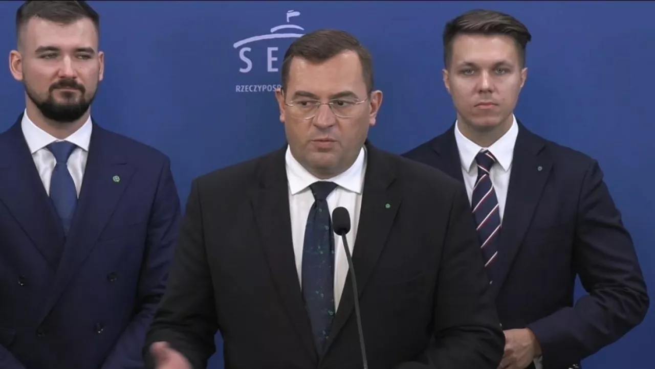 Minister rolnictwa podczas konferencji w Sejmie