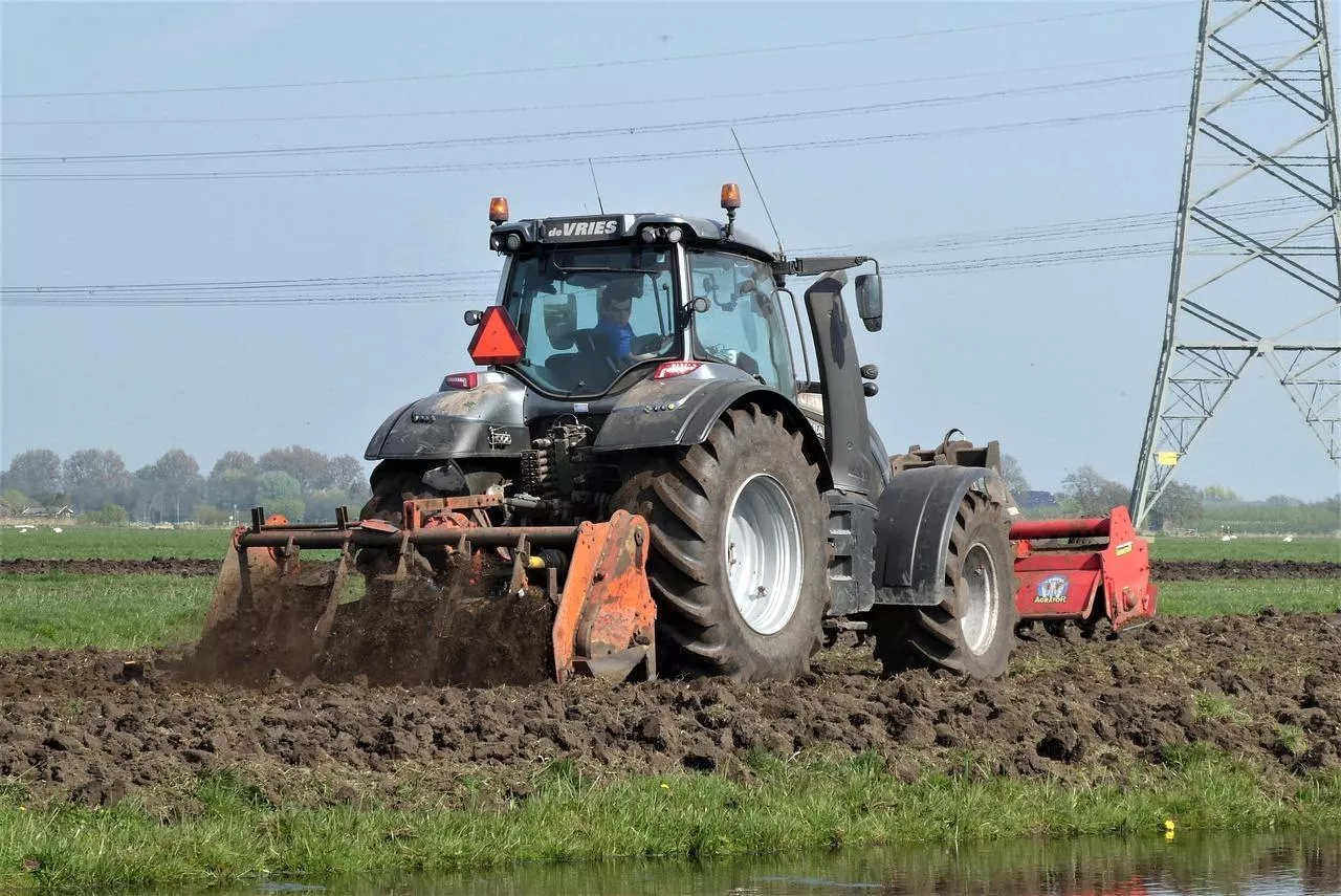 Rolnicy zrobili inwestycje za setki tysięcy. Przez jeden wymóg tracą pieniądze
