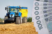 dopłaty bezpośrednie pieniądze rolnictwo ciągnik na polu