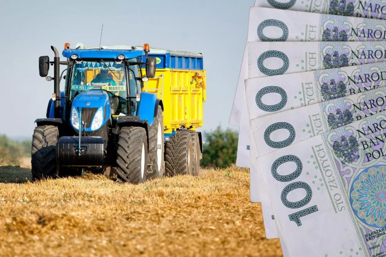 dopłaty bezpośrednie pieniądze rolnictwo ciągnik na polu