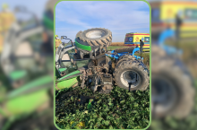 Ciągnik rolniczy poskręcany po wypadku