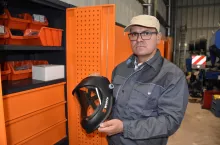 Rolnik ma warsztat jak profesjonalny serwis. Zobacz, co trzyma w środku