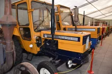 żółte ciągniki rolnicze Ursus z serii U