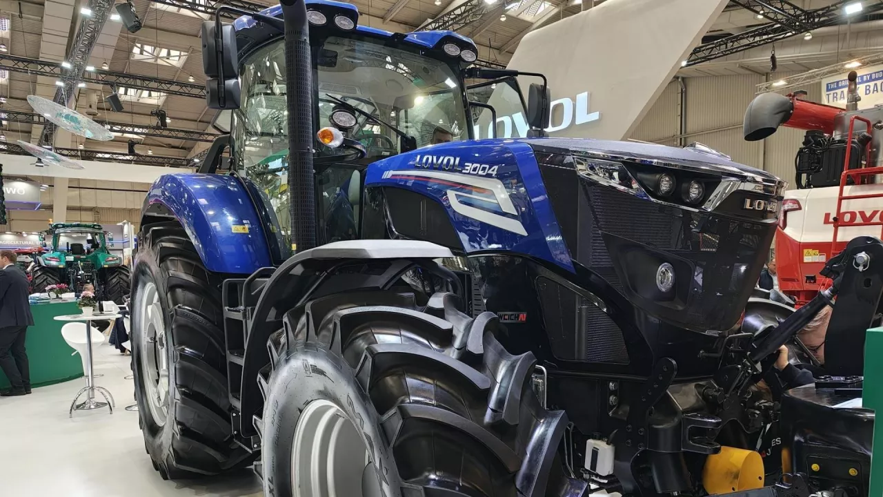 Nowy ciągnik Lovol już płynie z Chin do Polski. Będzie hit wśród rolników?