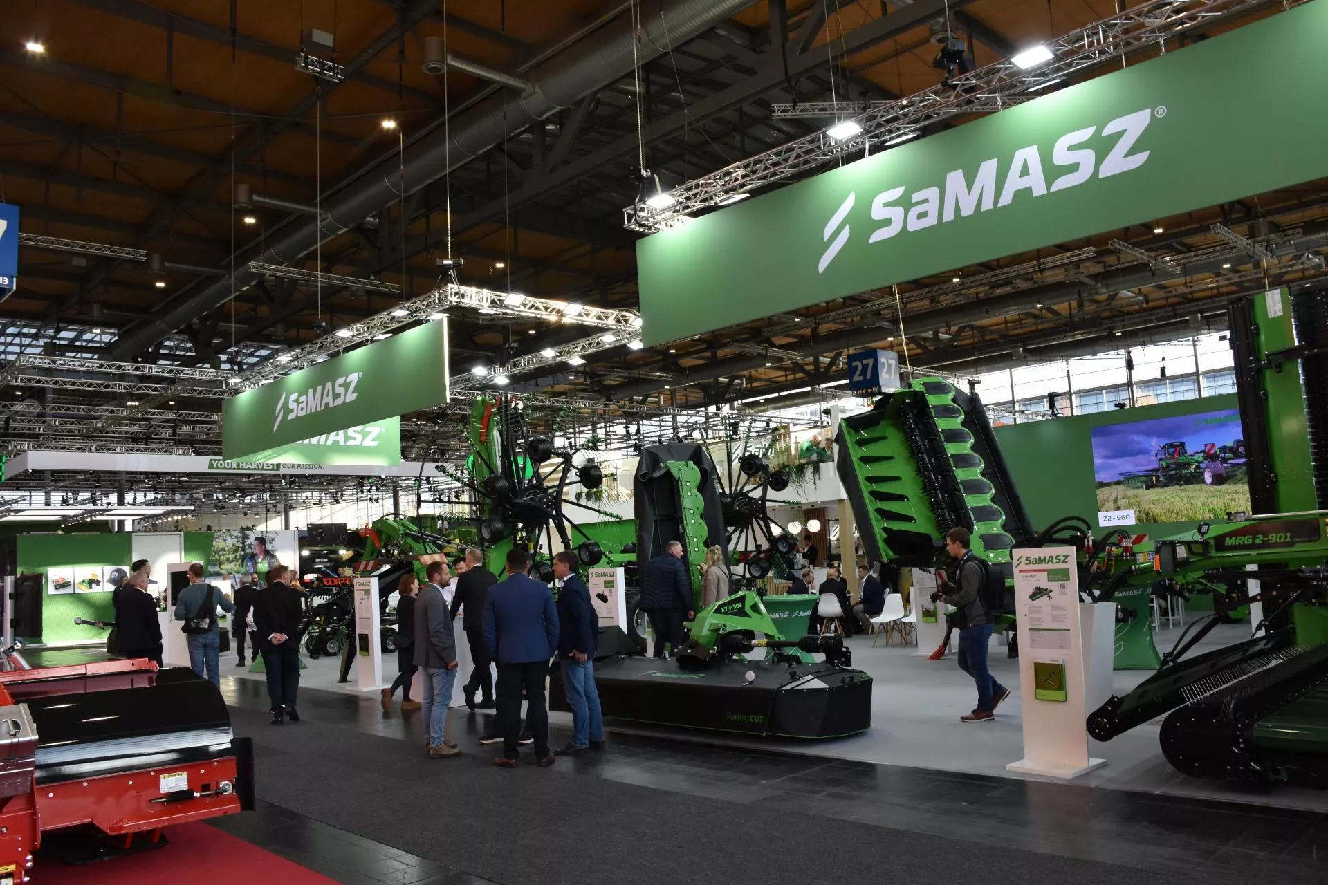Polskie maszyny robiły furorę na Agritechnice. Samasz pokazał zgrabiarkę o szerokości 15,5 m