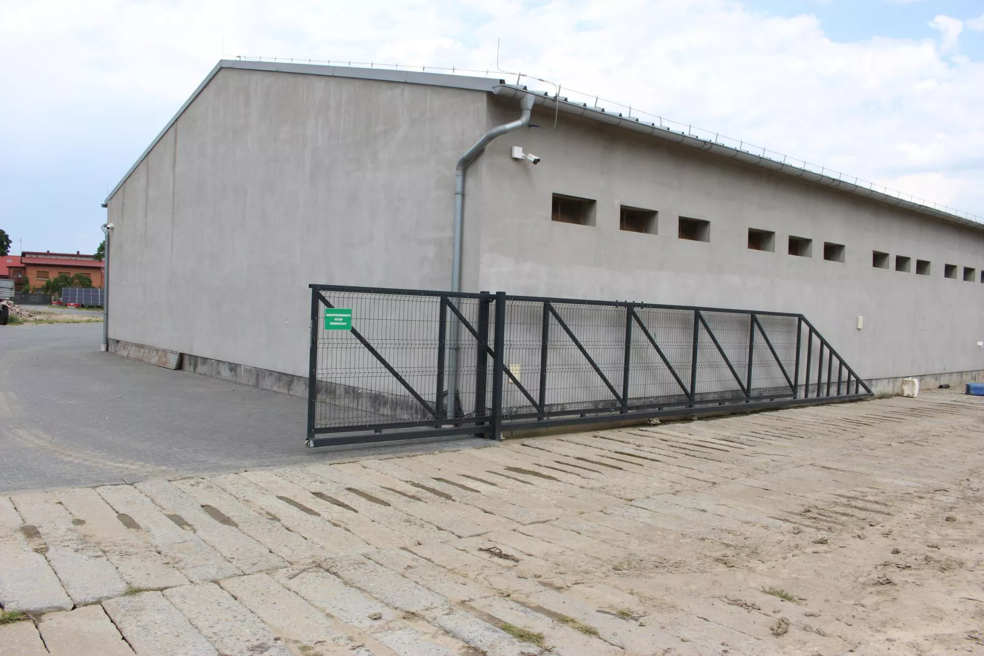 Rolnicy: nie możemy postawić obory ani magazynu. Wszystko przez nowe przepisy