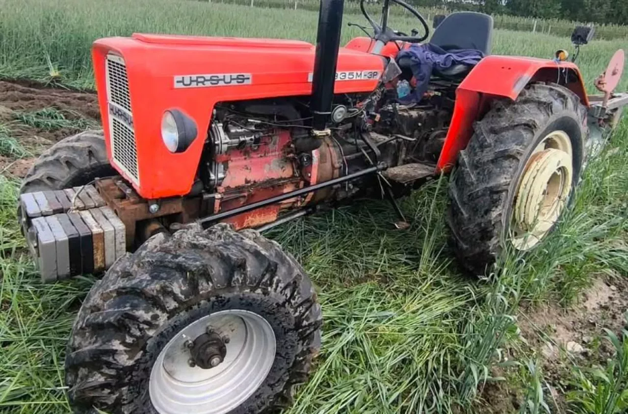 Takiego „ciapka” jeszcze nie widziałeś. Niezwykła przeróbka Ursusa C-330 trafiła na rynek