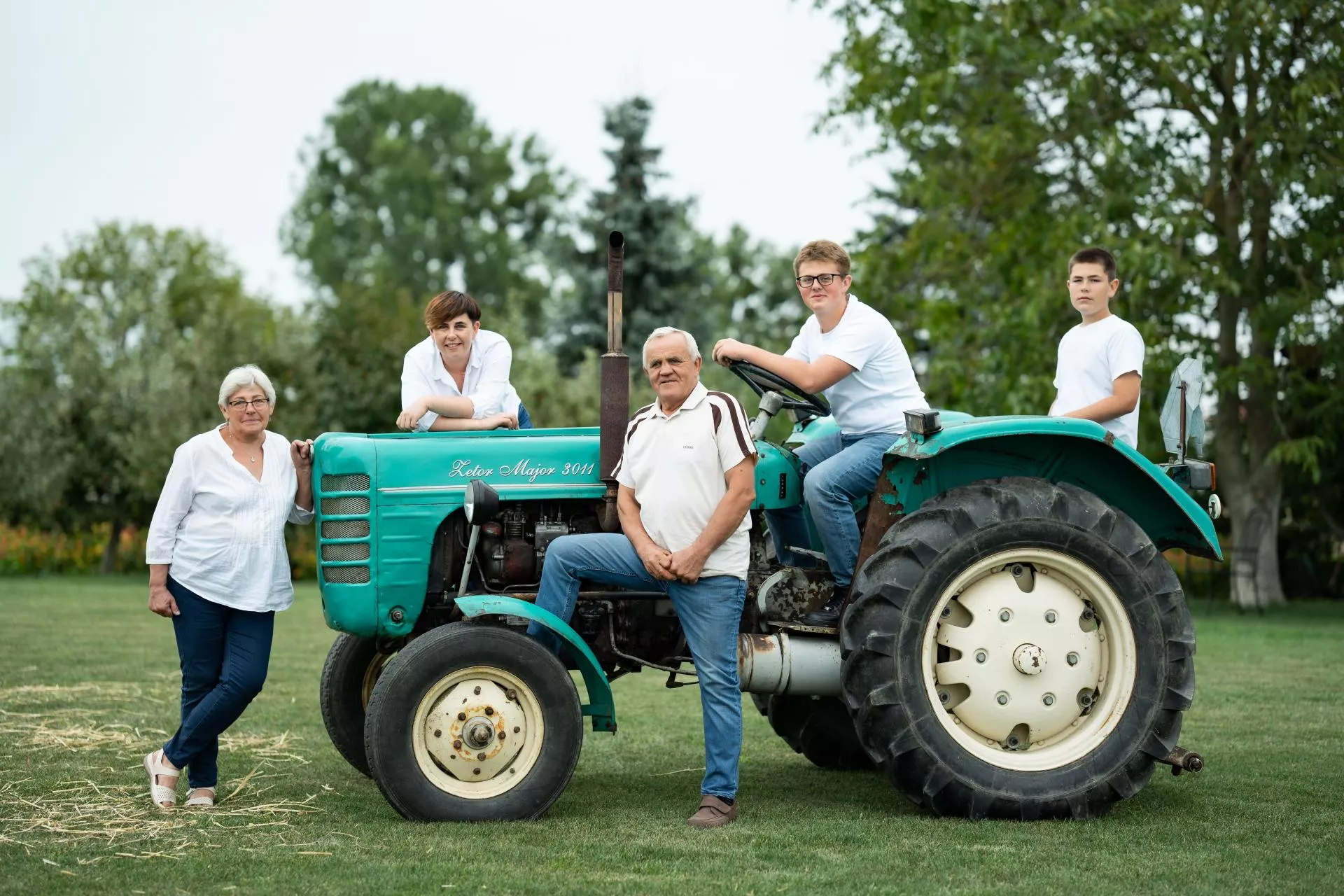 Wyciągali je z krzaków. Dziś te ciągniki robią furorę