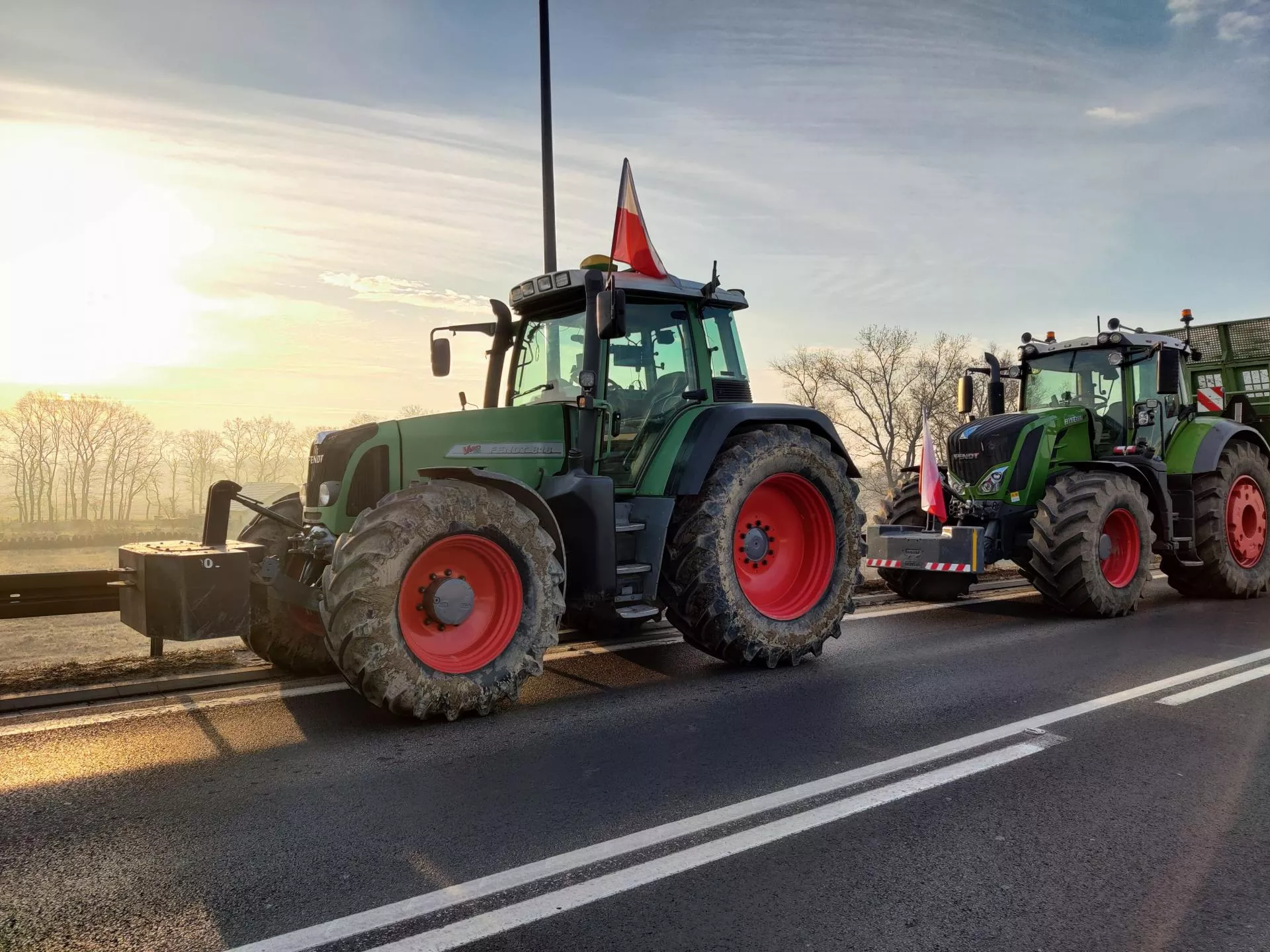 100 ciągników wyjedzie na drogi. Rolnicy z Nowego Dworu Gdańskiego łączą siły z kolegami z Europy