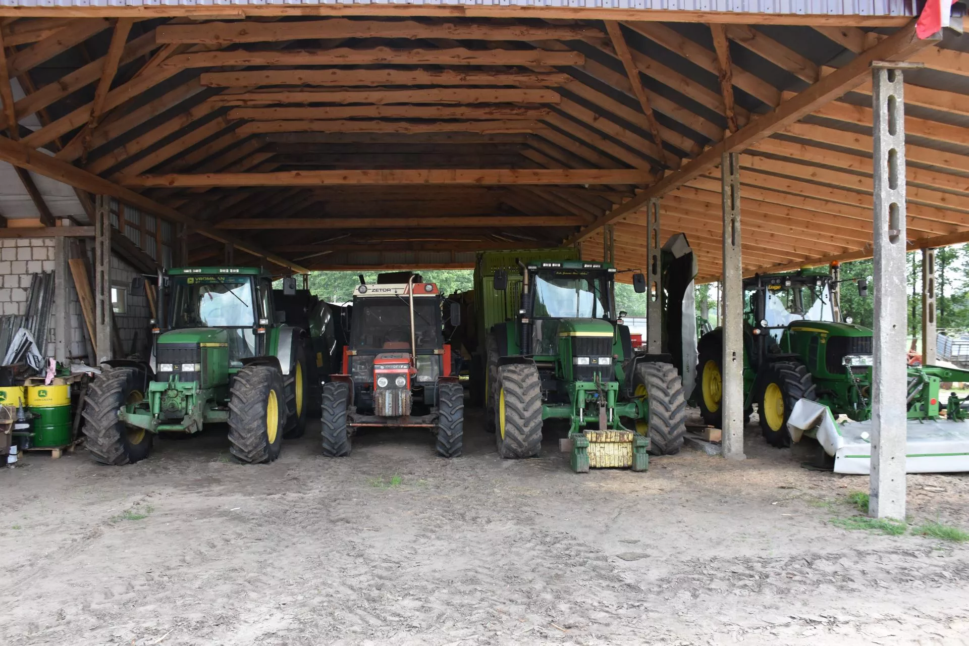 Wiata rolnicza bez zgłoszenia. Do ilu m2 można budować bez formalności?