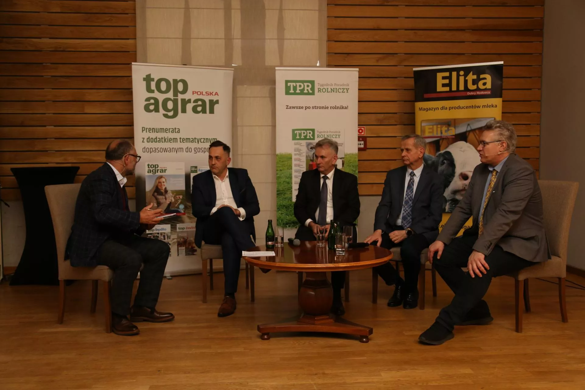 Jak utrzymać opłacalność produkcji mleka w roku 2026? Odpowiemy na Forum Mleko