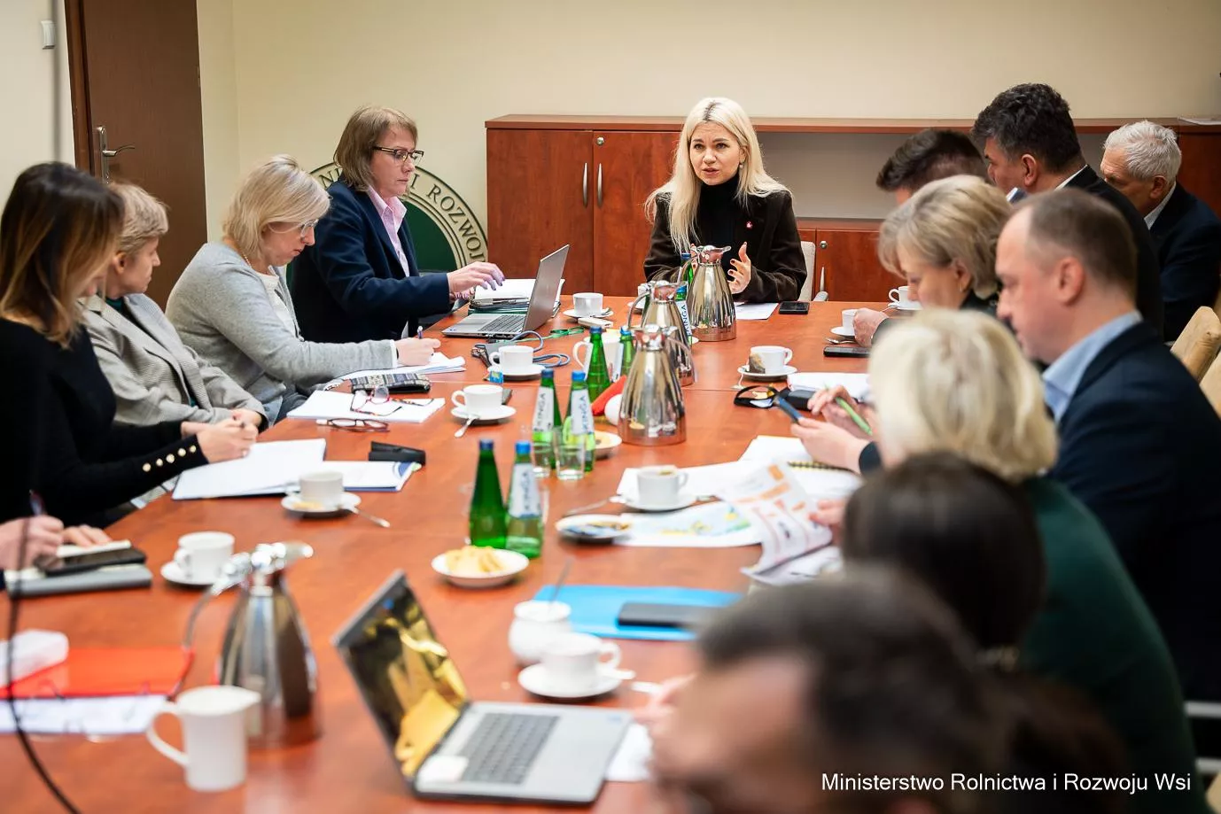 Rząd szuka ratunku dla cen zbóż. Nadwyżki pojadą do Chin?