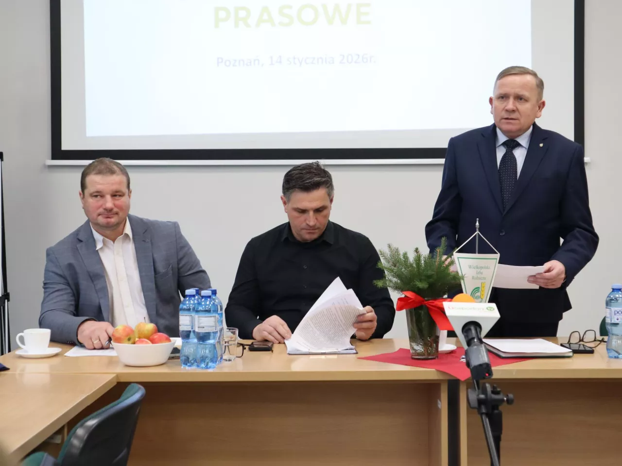 Marcin Kalemba, wiceprezes Poznańskiego Okręgowy Związek Rolników, Kółek i Organizacji Rolniczych, Marcin Stężycki, prezes Stowarzyszenia ”Kłos” oraz Mieczysław Łuczak, prezes Wielkopolskiej Izby Rolniczej 