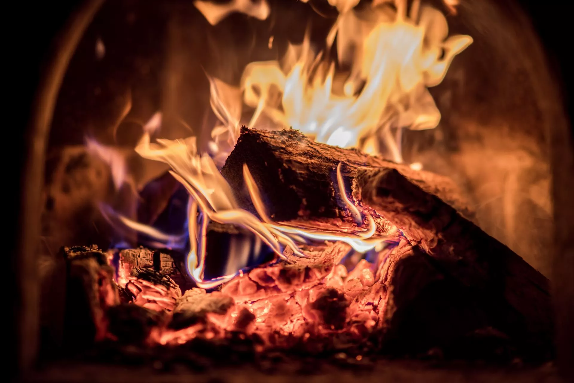 Od 2026 roku nie będzie można palić drewnem? Rolnicy powinni to wiedzieć