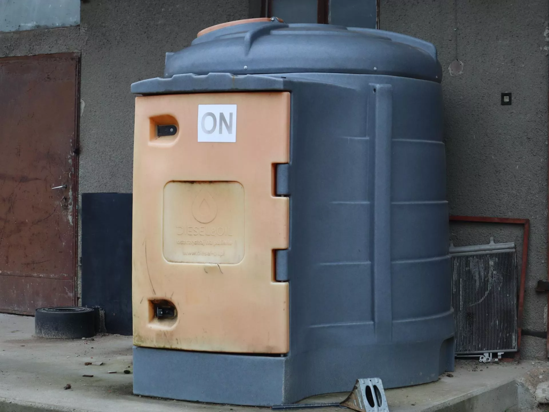 Zwrot akcyzy 2026 ruszył. Ile pieniędzy dostaniesz i kiedy?