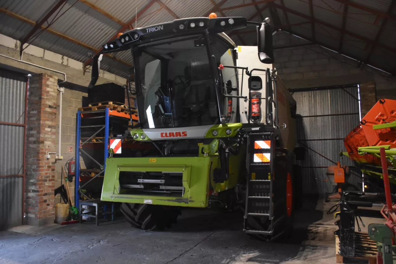 Trion 530 zwieńczenie maszynowych inwestycji w gospodarstwie. Maszyna zapewnia porządek na polach uprawianych systemem uproszczonym