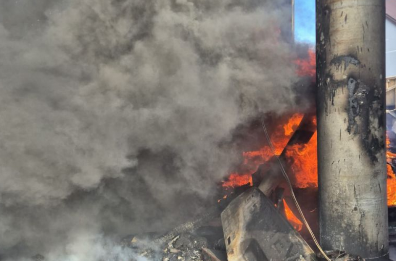 Pożar obory. W środku było 100 byków. Straty rolnika to 3 mln zł