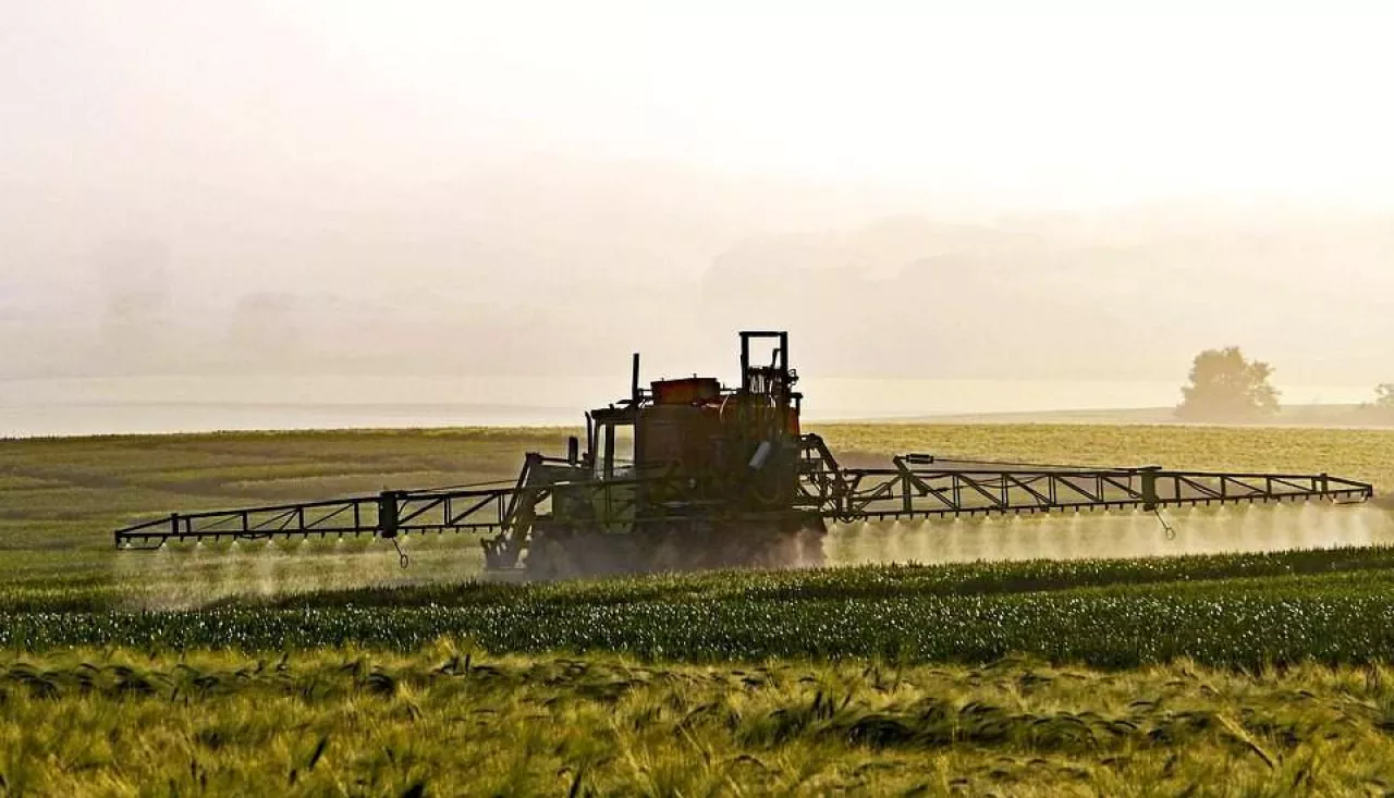 pole, maszyna rolnicza